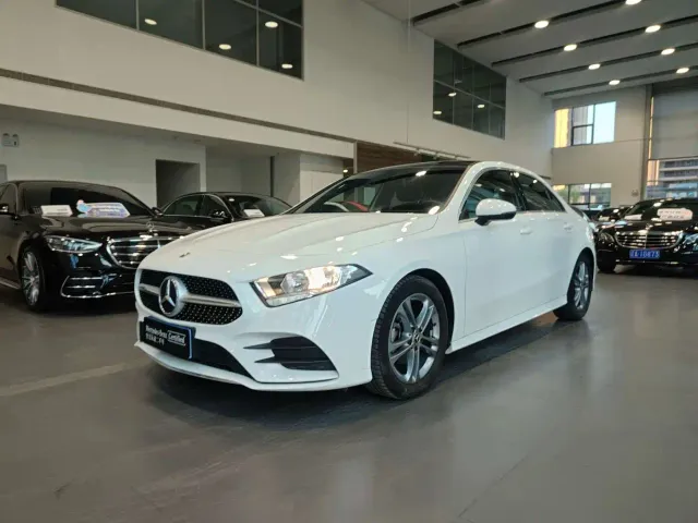 Фотография автомобиля — Mercedes-Benz A-Class