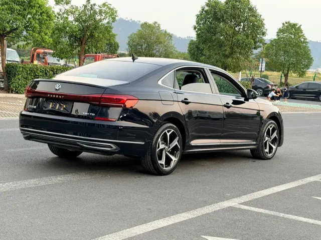 Volkswagen Passat — Фото автомобиля 4