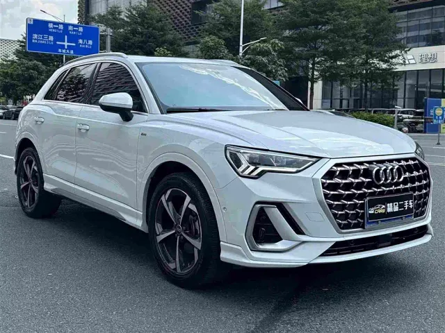 Audi Q3 — Фото автомобиля 3