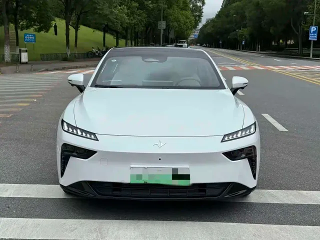 Dongfeng eπ 007 — Фото автомобиля 2
