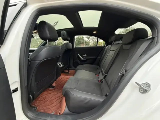 Mercedes-Benz A-Class — Фото автомобиля 9