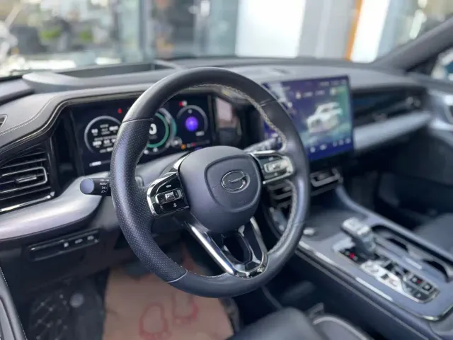 GAC Trumpchi GS8 — Фото автомобиля 10