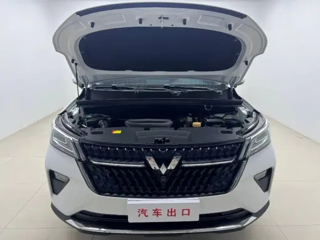 Wuling Asta — Фото автомобиля 7