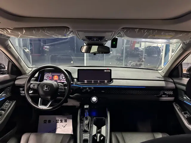 Honda Accord — Фото автомобиля 6