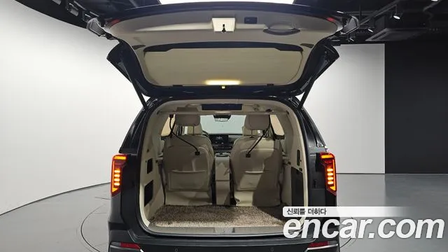 Kia Carnival Generation 4 — Фото автомобиля 29