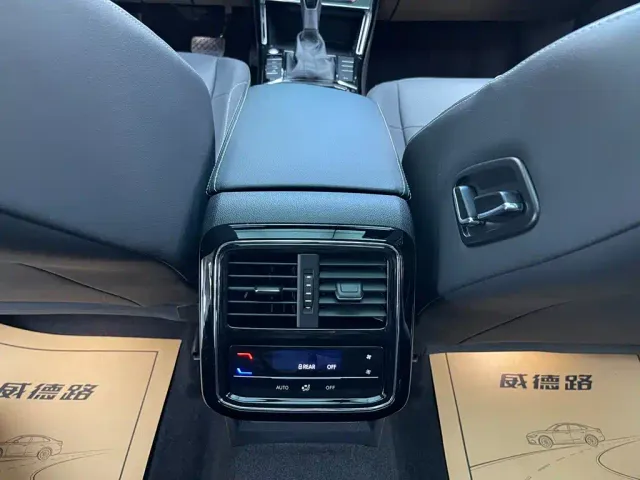 Volkswagen Passat — Фото автомобиля 20