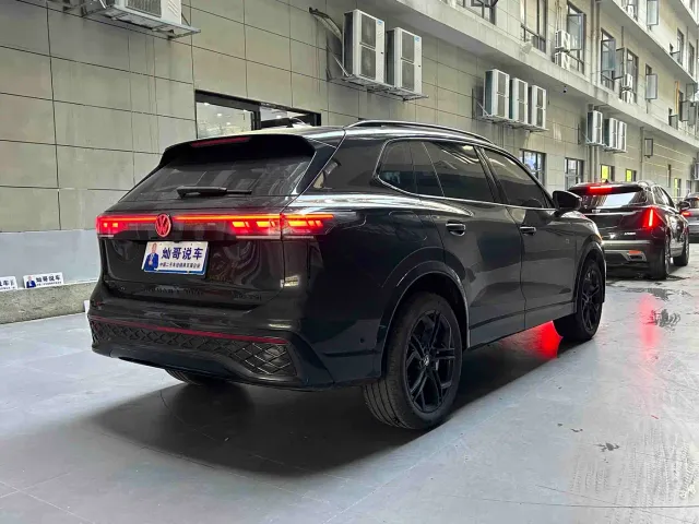 Volkswagen Tiguan L — Фото автомобиля 20