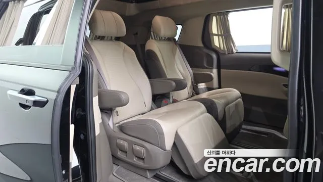Kia Carnival Generation 4 — Фото автомобиля 13