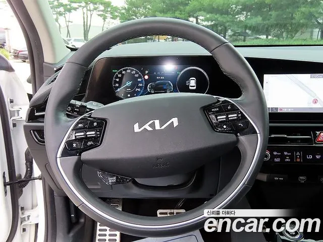 Kia Niro The All New Niro Signature — Фото автомобиля 15
