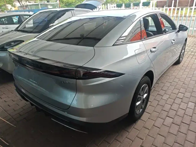 Geely Galaxy L6 — Фото автомобиля 6