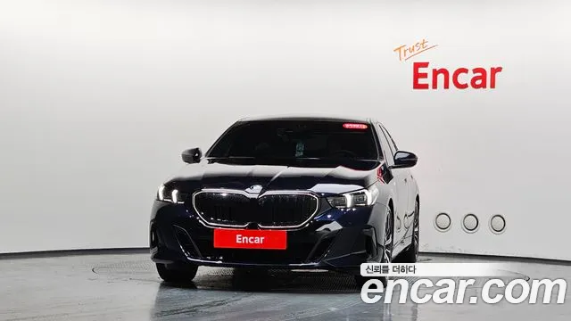 BMW 5-Series 5 серия (G60) 530i xDrive M Sport — Фото автомобиля 2