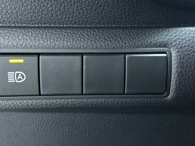 Toyota Corolla — Фото автомобиля 18