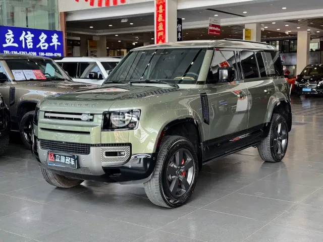 Land Rover Defender — Фото автомобиля 4