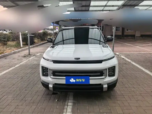 Geely ICON — Фото автомобиля 2
