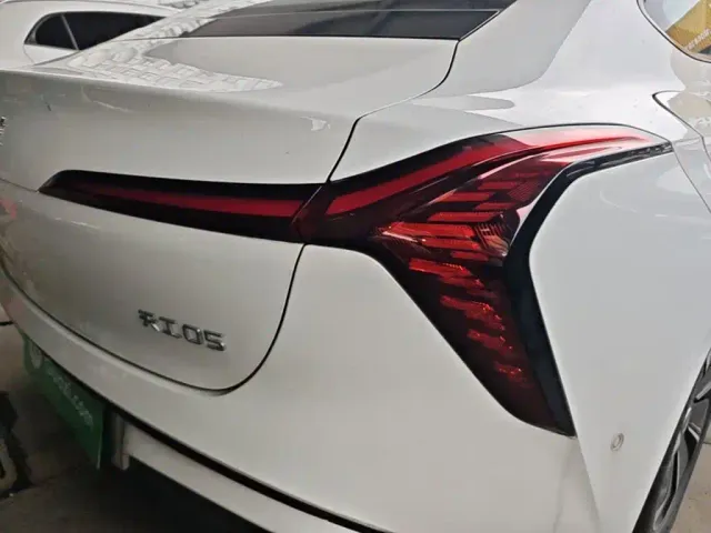 Hongqi Tiangong 05 — Фото автомобиля 7