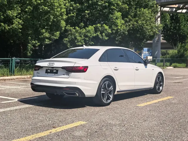 Audi A4L — Фото автомобиля 4