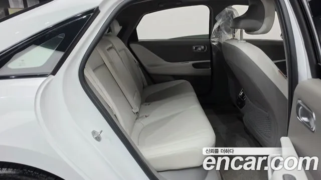 Hyundai Ioniq 6 — Фото автомобиля 17