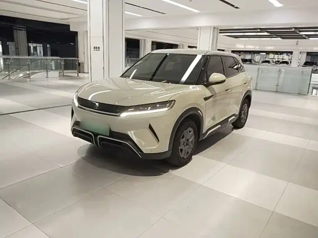 Фотография автомобиля — BYD Yuan UP
