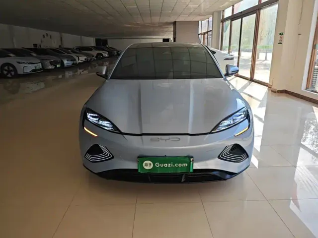 BYD Seal — Фото автомобиля 2