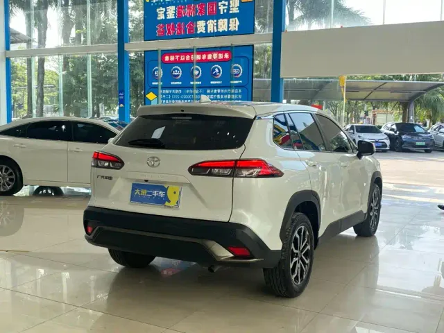 Toyota Frontlander — Фото автомобиля 12