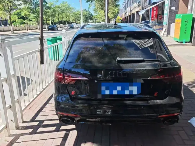 Audi A4 — Фото автомобиля 5