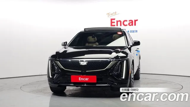 Cadillac Lyriq Lyriq Sport — Фото автомобиля 3