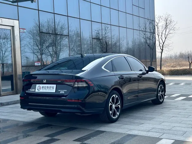 Honda Accord — Фото автомобиля 6