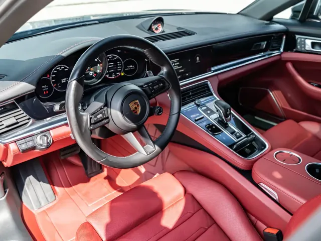 Porsche Panamera — Фото автомобиля 14