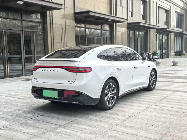 Luxeed R7 — Фото автомобиля 7