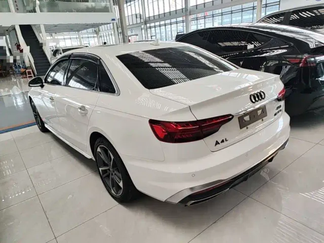 Audi A4L — Фото автомобиля 4
