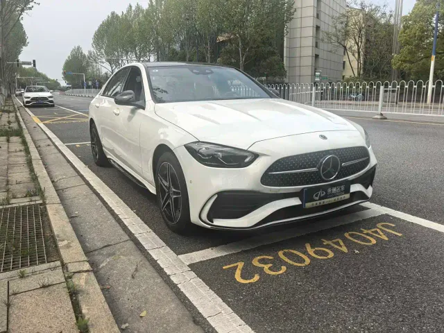 Mercedes-Benz C-Class — Фото автомобиля 3