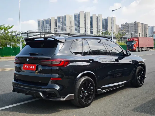 BMW BMW X5 2022 xDrive 30Li Premium M Sport Package — Фото автомобиля 5
