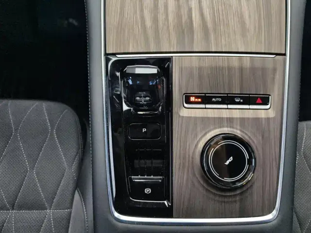Geely Xingyue L — Фото автомобиля 16