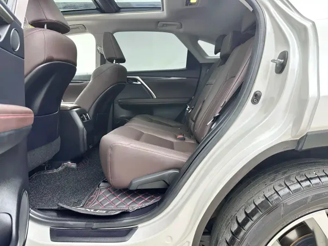Lexus RX — Фото автомобиля 9