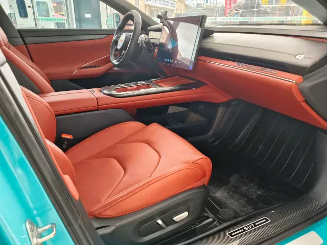 Xiaomi SU7 — Фото автомобиля 11