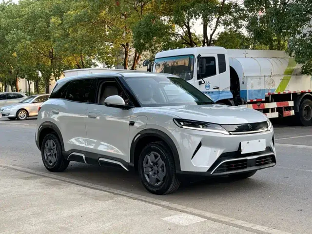 BYD Yuan UP — Фото автомобиля 4