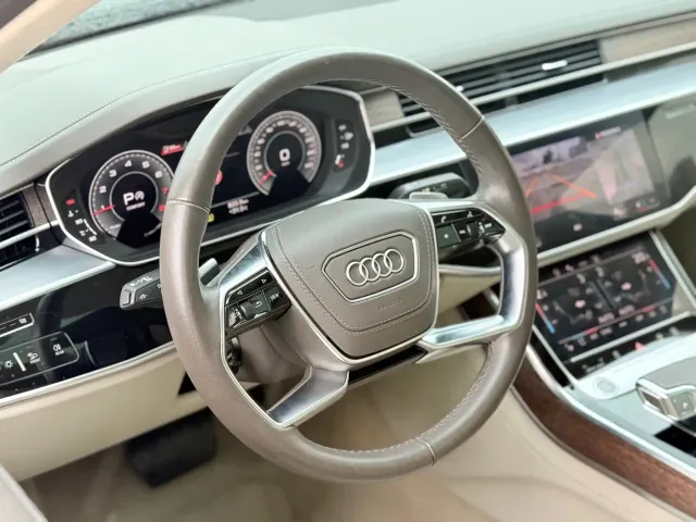Audi A8 — Фото автомобиля 16