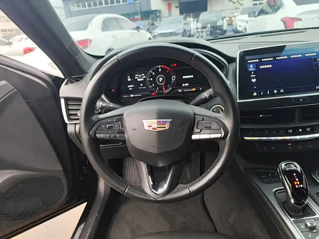 Cadillac CT5 — Фото автомобиля 10