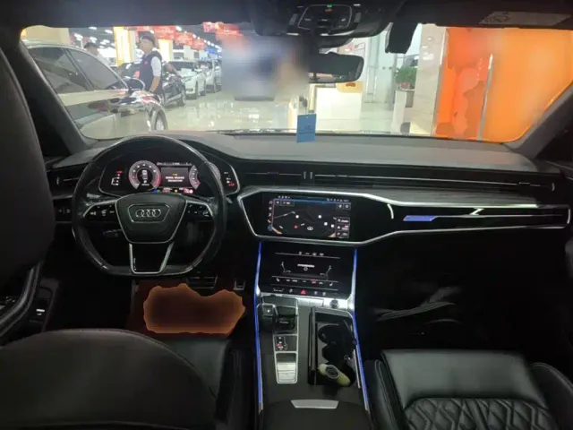 Audi A6L — Фото автомобиля 9