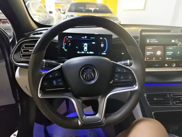 BYD Qin PLUS — Фото автомобиля 10