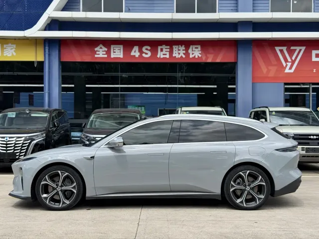 Nio ET5 Touring — Фото автомобиля 15