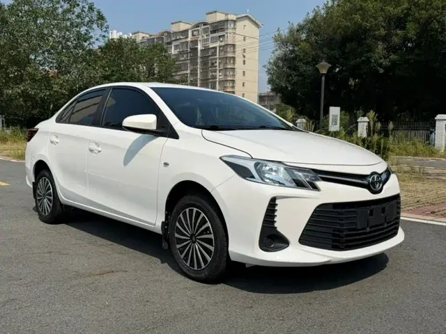 Toyota Vios — Фото автомобиля 3