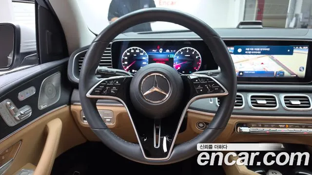 Mercedes-Benz GLE-Class — Фото автомобиля 14