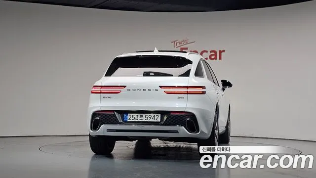 Genesis GV70 — Фото автомобиля 4