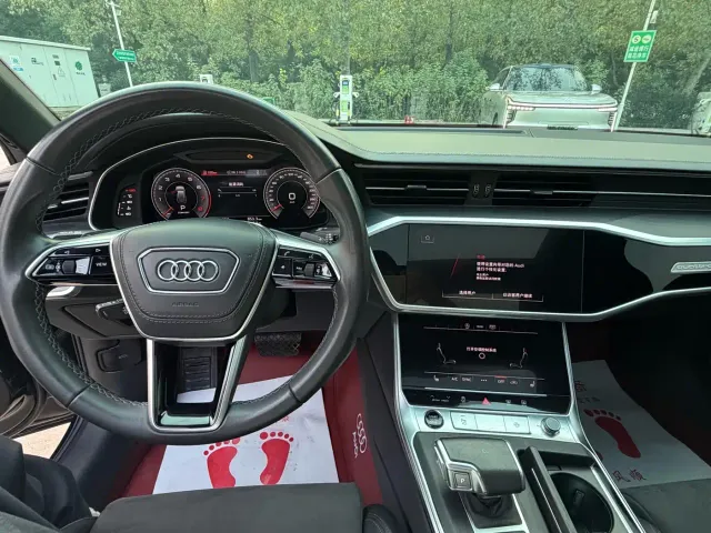 Audi A6L — Фото автомобиля 10