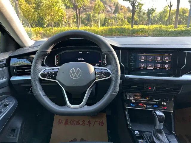 Volkswagen Passat — Фото автомобиля 9