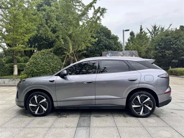BYD Sealion 06 — Фото автомобиля 11