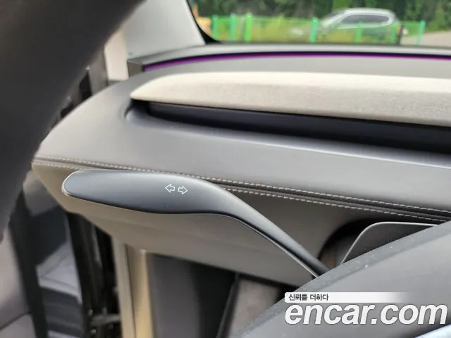 Tesla Model Y — Фото автомобиля 19