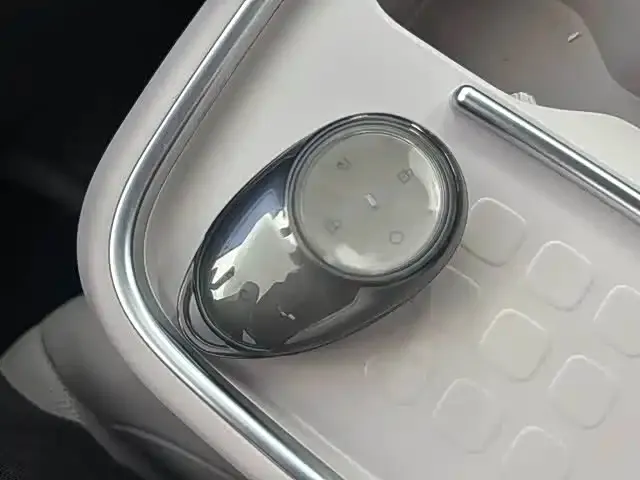 GAC Aion UT — Фото автомобиля 11