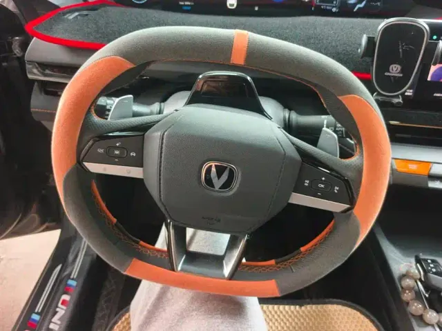 Changan UNI-V — Фото автомобиля 15